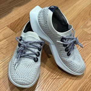 Allbirds Women’s Tree Dasher in Blizzard/Hazy Cabot  Athletic Shoes